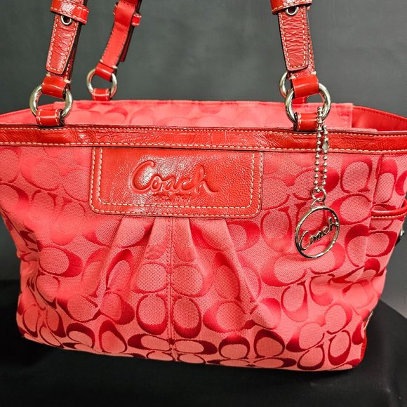 Coach Red Shoulder Tote Bag Handbag Style #F14281  EEUC Pre-Owned - Picture 2 of 11